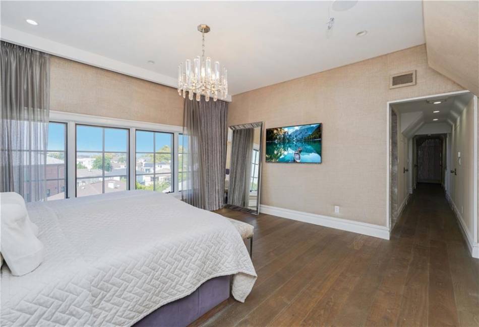 86 Gaylord Drive, Brooklyn, New York 11234, 5 Bedrooms Bedrooms, ,6 BathroomsBathrooms,Residential,For Sale,Gaylord,485612
