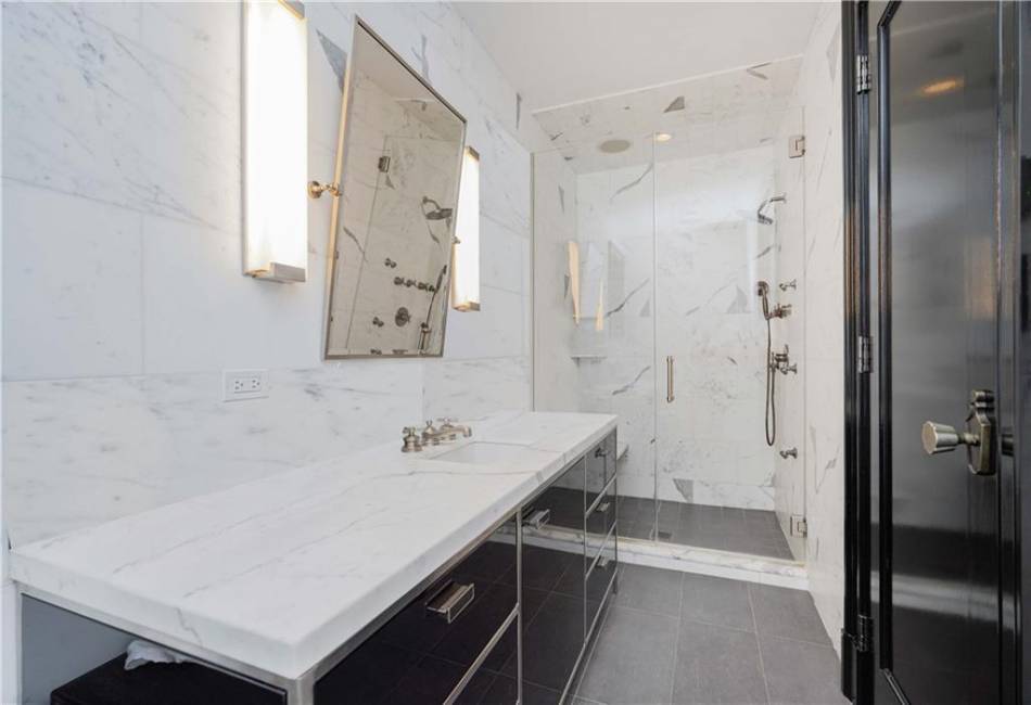 86 Gaylord Drive, Brooklyn, New York 11234, 5 Bedrooms Bedrooms, ,6 BathroomsBathrooms,Residential,For Sale,Gaylord,485612