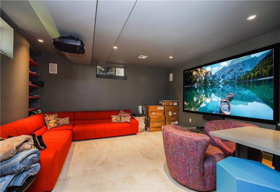 86 Gaylord Drive, Brooklyn, New York 11234, 5 Bedrooms Bedrooms, ,6 BathroomsBathrooms,Residential,For Sale,Gaylord,485612