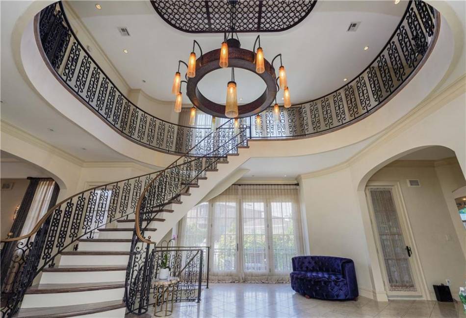 86 Gaylord Drive, Brooklyn, New York 11234, 5 Bedrooms Bedrooms, ,6 BathroomsBathrooms,Residential,For Sale,Gaylord,485612