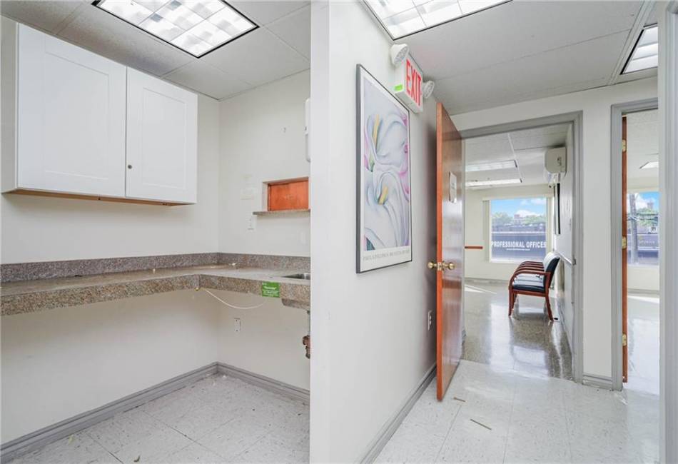 3041 Avenue U, Brooklyn, New York 11229, ,Rental,For Sale,Avenue U,485625
