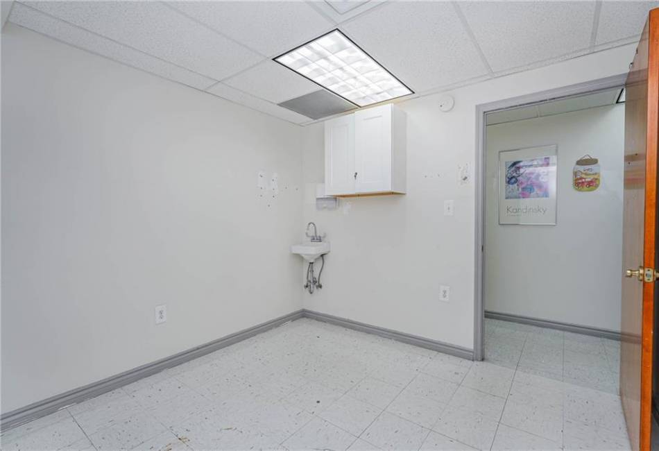 3041 Avenue U, Brooklyn, New York 11229, ,Rental,For Sale,Avenue U,485625