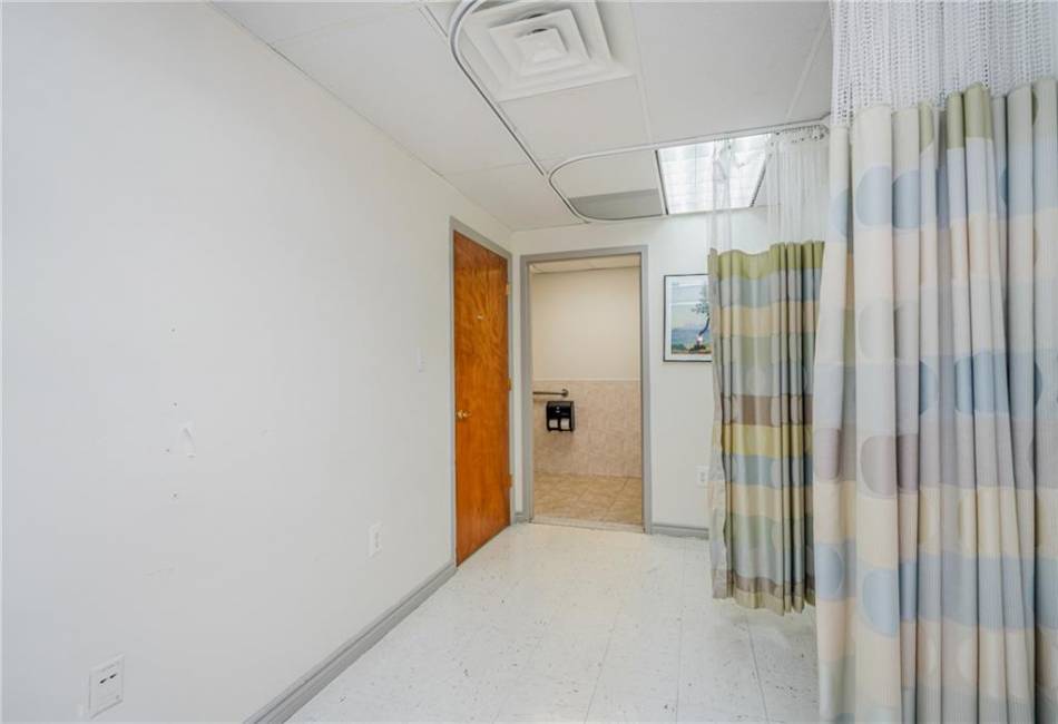 3041 Avenue U, Brooklyn, New York 11229, ,Rental,For Sale,Avenue U,485625