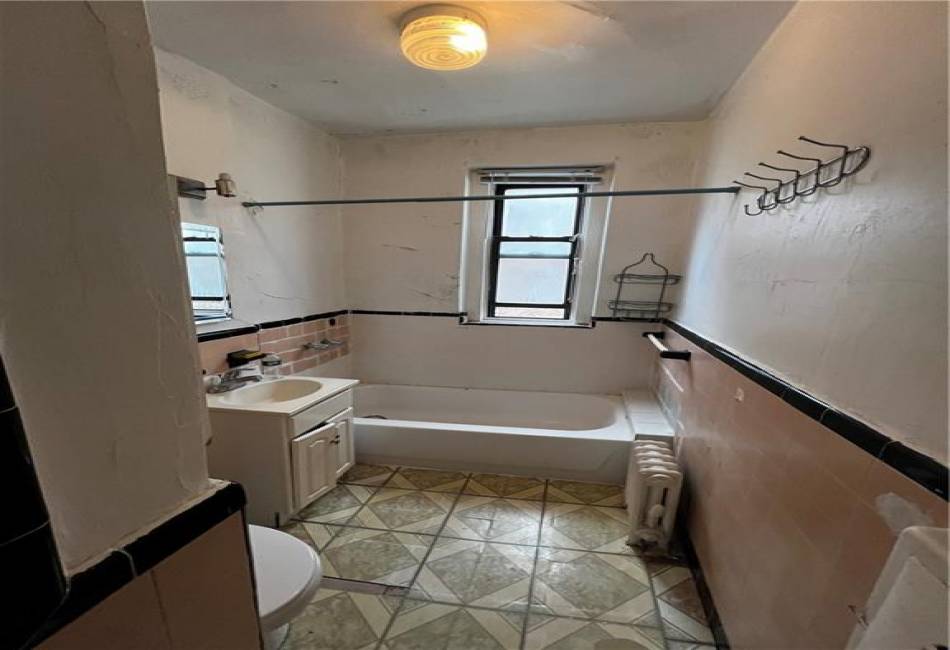 3100 Brighton 3rd Street, Brooklyn, New York 11235, 1 Bedroom Bedrooms, ,1 BathroomBathrooms,Residential,For Sale,Brighton 3rd,478739