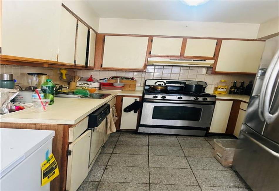 327A Mersereau Avenue, Staten Island, New York 10303, 2 Bedrooms Bedrooms, ,2 BathroomsBathrooms,Residential,For Sale,Mersereau,485678