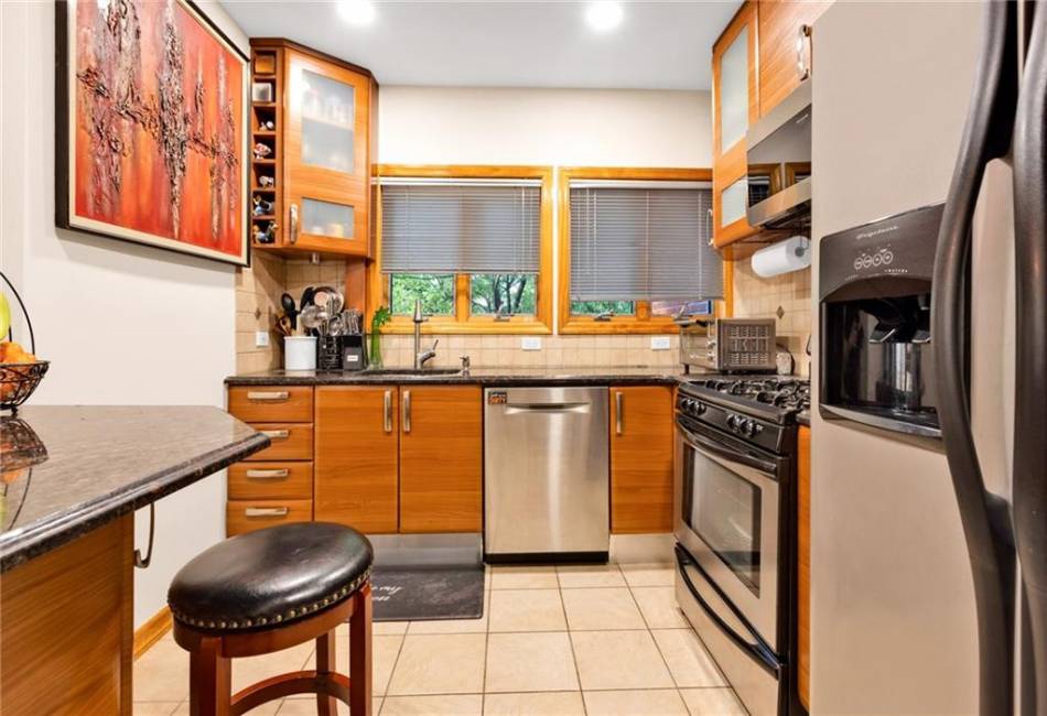 728 Ocean View Avenue, Brooklyn, New York 11235, 2 Bedrooms Bedrooms, ,2 BathroomsBathrooms,Residential,For Sale,Ocean View,485717