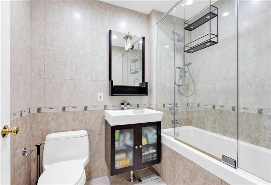 728 Ocean View Avenue, Brooklyn, New York 11235, 2 Bedrooms Bedrooms, ,2 BathroomsBathrooms,Residential,For Sale,Ocean View,485717