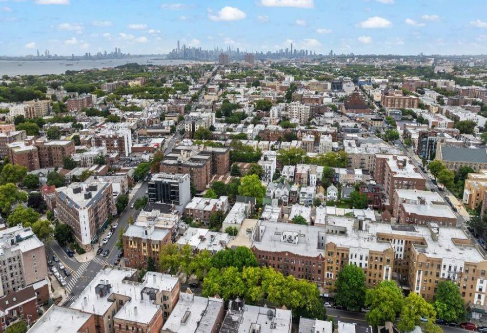 325 Marine Avenue, Brooklyn, New York 11209, 2 Bedrooms Bedrooms, ,1 BathroomBathrooms,Residential,For Sale,Marine,485705