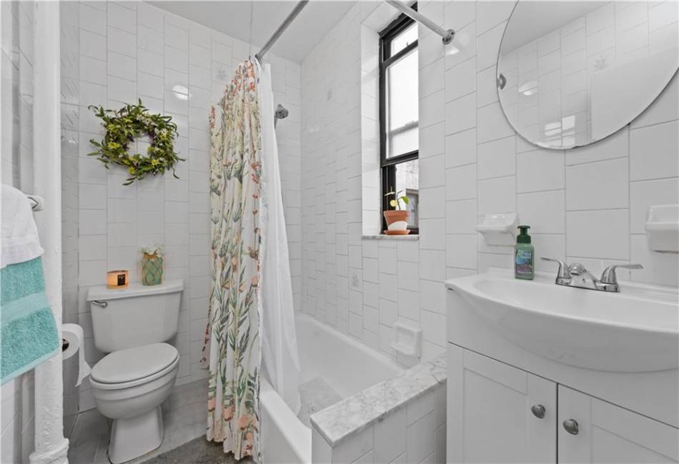 325 Marine Avenue, Brooklyn, New York 11209, 2 Bedrooms Bedrooms, ,1 BathroomBathrooms,Residential,For Sale,Marine,485705
