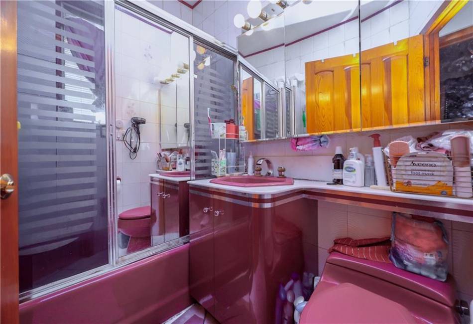 1528 76th Street, Brooklyn, New York 11228, 8 Bedrooms Bedrooms, ,4 BathroomsBathrooms,Residential,For Sale,76th,485756