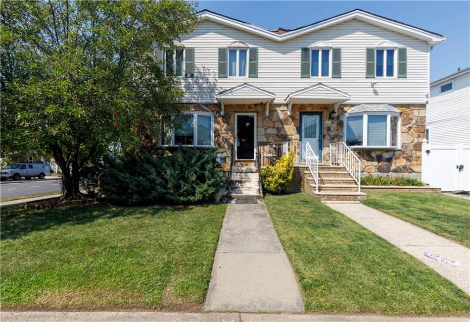 86 Evans Street, Staten Island, New York 10314, 3 Bedrooms Bedrooms, ,2 BathroomsBathrooms,Residential,For Sale,Evans,485755