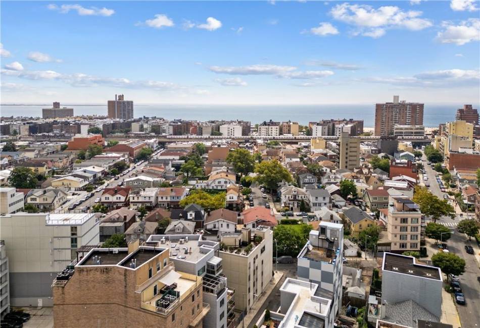 225 Brighton 2nd Lane, Brooklyn, New York 11235, 3 Bedrooms Bedrooms, ,2 BathroomsBathrooms,Residential,For Sale,Brighton 2nd,485802