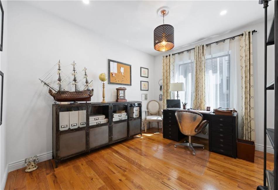 225 Brighton 2nd Lane, Brooklyn, New York 11235, 3 Bedrooms Bedrooms, ,2 BathroomsBathrooms,Residential,For Sale,Brighton 2nd,485802