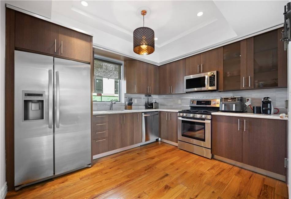 225 Brighton 2nd Lane, Brooklyn, New York 11235, 3 Bedrooms Bedrooms, ,2 BathroomsBathrooms,Residential,For Sale,Brighton 2nd,485802