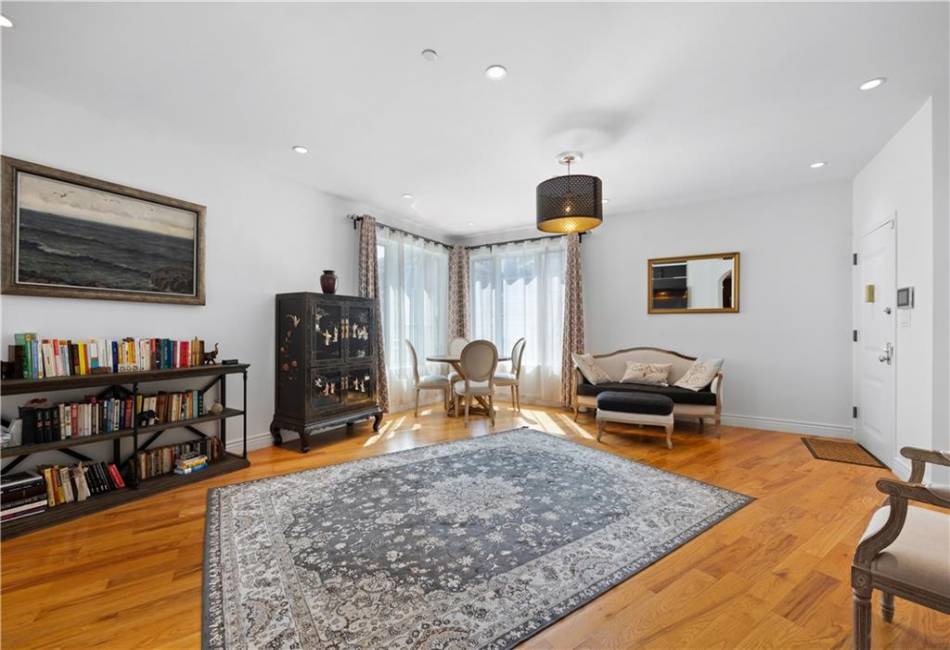 225 Brighton 2nd Lane, Brooklyn, New York 11235, 3 Bedrooms Bedrooms, ,2 BathroomsBathrooms,Residential,For Sale,Brighton 2nd,485802