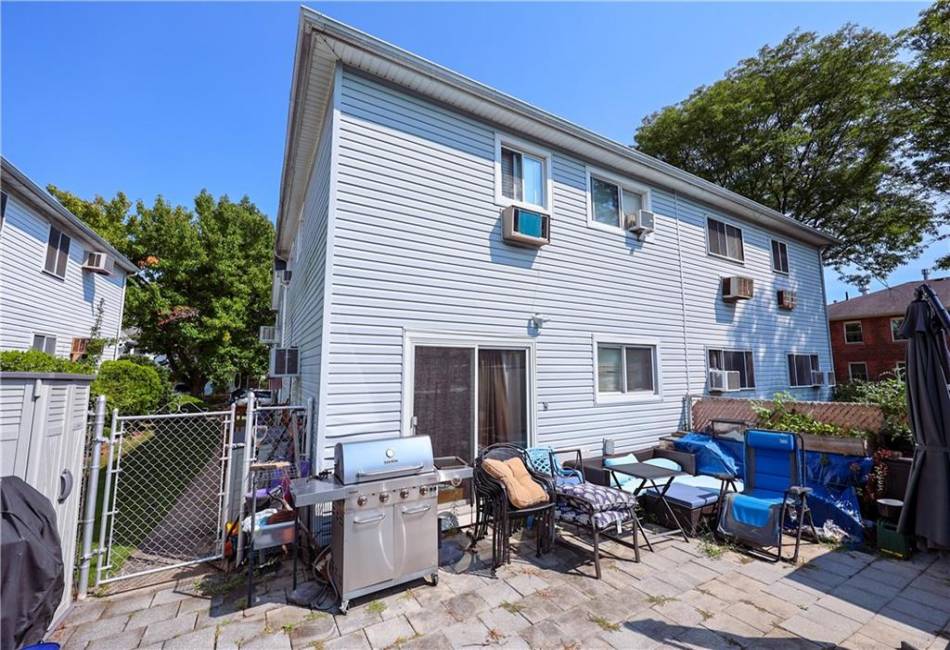 16 Fenway Circle, Staten Island, New York 10308, 4 Bedrooms Bedrooms, ,2 BathroomsBathrooms,Residential,For Sale,Fenway,485810