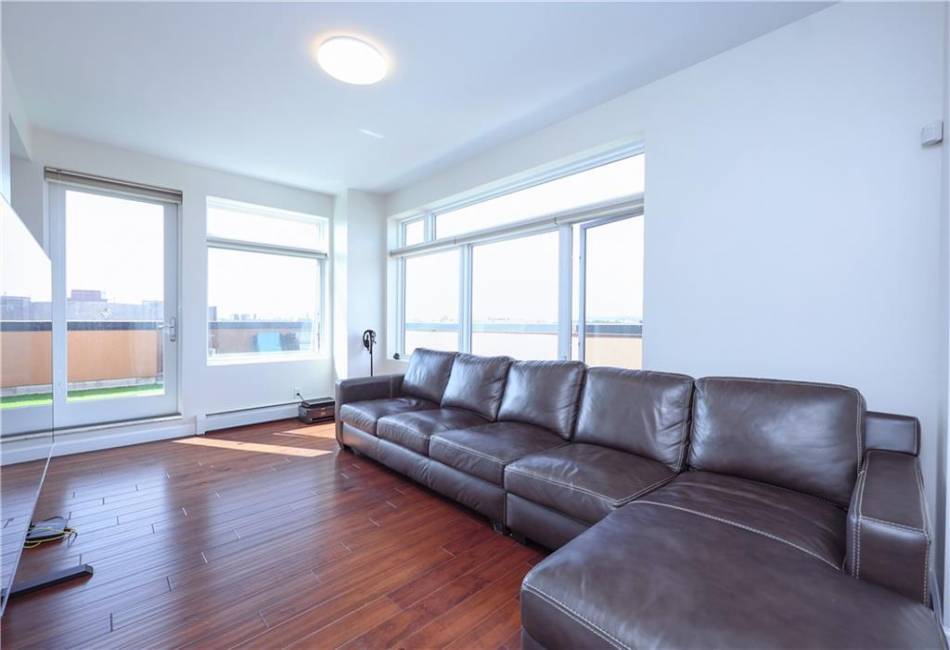 7819 Bay Parkway, Brooklyn, New York 11204, 2 Bedrooms Bedrooms, ,2 BathroomsBathrooms,Residential,For Sale,Bay,485814