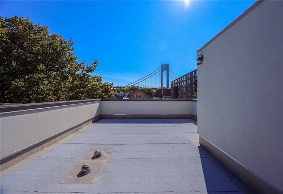 415 99th Street, Brooklyn, New York 11209, 6 Bedrooms Bedrooms, ,5 BathroomsBathrooms,Residential,For Sale,99th,485815