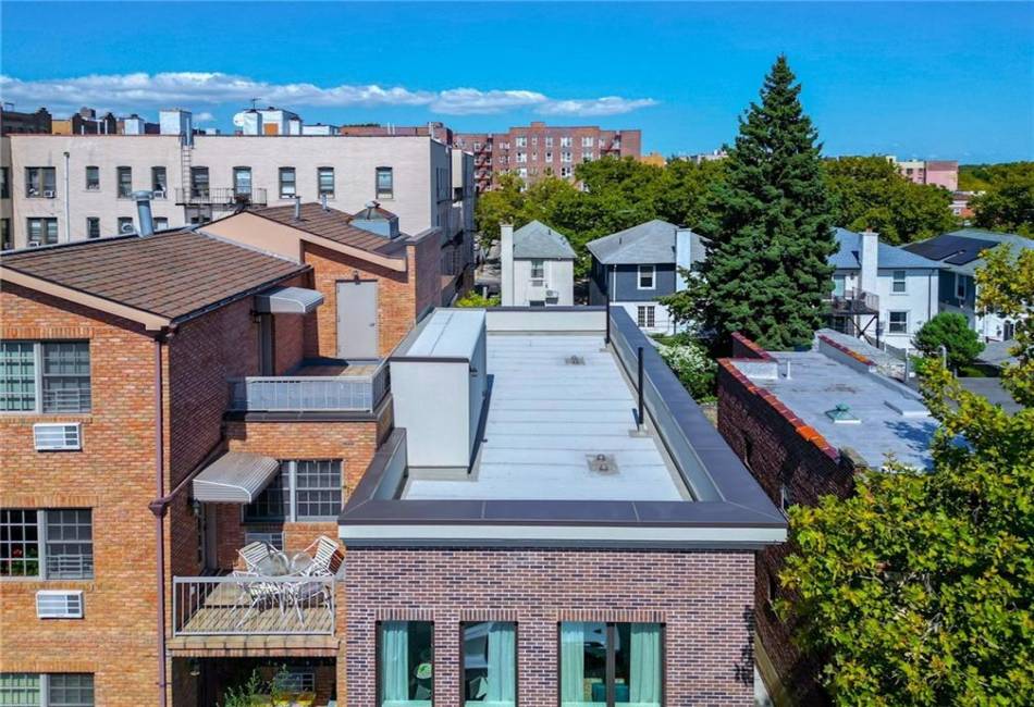 415 99th Street, Brooklyn, New York 11209, 6 Bedrooms Bedrooms, ,5 BathroomsBathrooms,Residential,For Sale,99th,485815