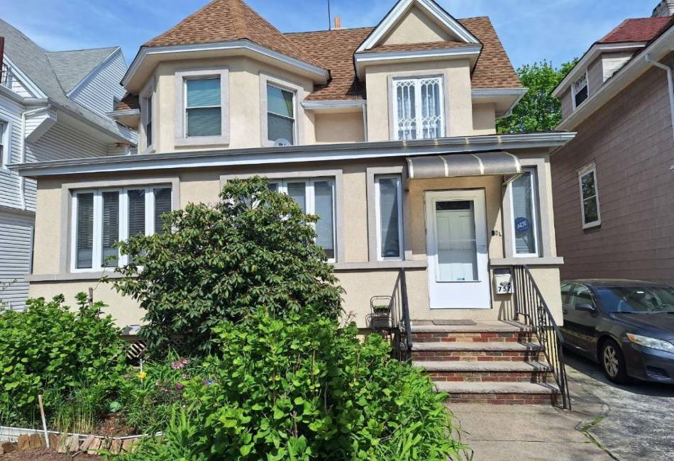 757 22nd Street, Brooklyn, New York 11210, 6 Bedrooms Bedrooms, ,3 BathroomsBathrooms,Residential,For Sale,22nd,485817