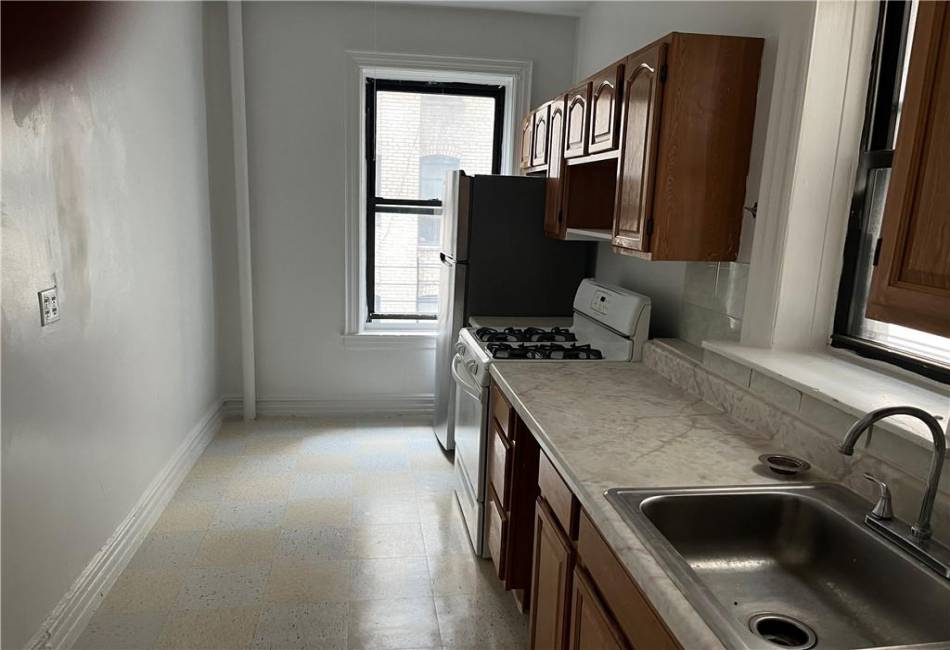 1492 4th Street, Brooklyn, New York 11204, 1 Bedroom Bedrooms, ,1 BathroomBathrooms,Residential,For Sale,4th,485829