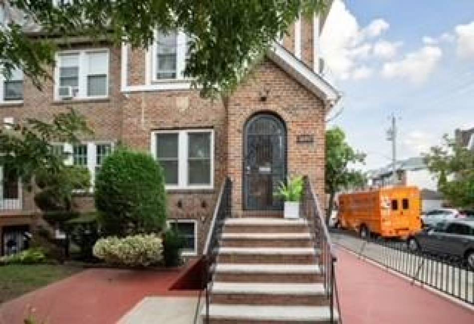 3602 Avenue M, Brooklyn, New York 11234, 3 Bedrooms Bedrooms, ,1.5 BathroomsBathrooms,Residential,For Sale,Avenue M,485830