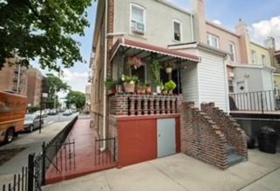 3602 Avenue M, Brooklyn, New York 11234, 3 Bedrooms Bedrooms, ,1.5 BathroomsBathrooms,Residential,For Sale,Avenue M,485830