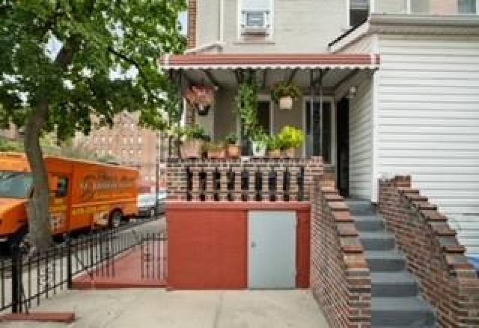 3602 Avenue M, Brooklyn, New York 11234, 3 Bedrooms Bedrooms, ,1.5 BathroomsBathrooms,Residential,For Sale,Avenue M,485830