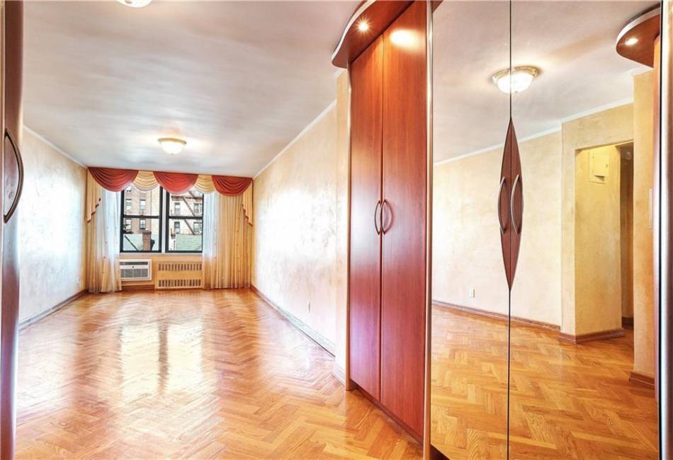 1580 18th Street, Brooklyn, New York 11230, 2 Bedrooms Bedrooms, ,1 BathroomBathrooms,Residential,For Sale,18th,482202