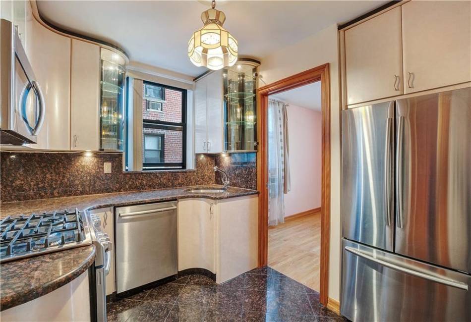 1580 18th Street, Brooklyn, New York 11230, 2 Bedrooms Bedrooms, ,1 BathroomBathrooms,Residential,For Sale,18th,482202