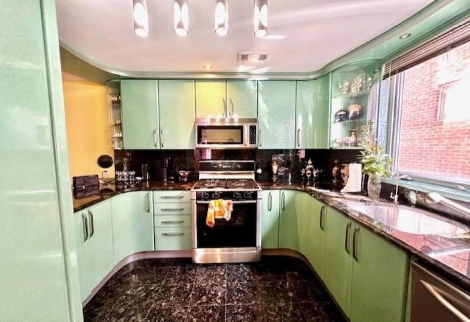 2321 83rd Street, Brooklyn, New York 11214, 7 Bedrooms Bedrooms, ,6 BathroomsBathrooms,Residential,For Sale,83rd,485833