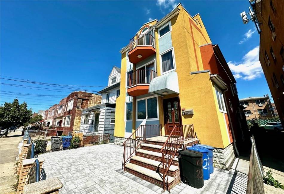 2321 83rd Street, Brooklyn, New York 11214, 7 Bedrooms Bedrooms, ,6 BathroomsBathrooms,Residential,For Sale,83rd,485833