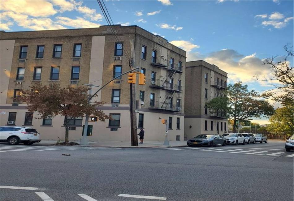 680 81st Street, Brooklyn, New York 11228, 1 Bedroom Bedrooms, ,1 BathroomBathrooms,Residential,For Sale,81st,485914