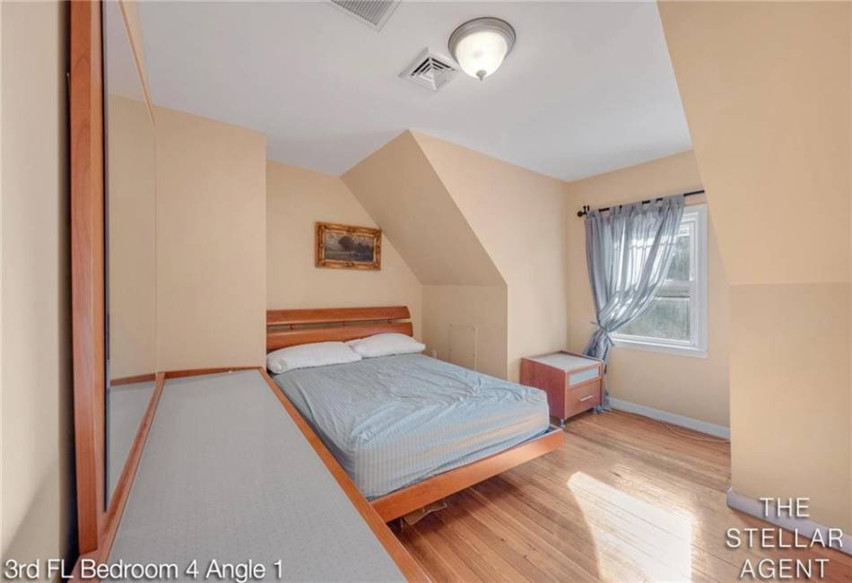 2116 Voorhies Avenue, Brooklyn, New York 11235, 6 Bedrooms Bedrooms, ,3.5 BathroomsBathrooms,Residential,For Sale,Voorhies,480930