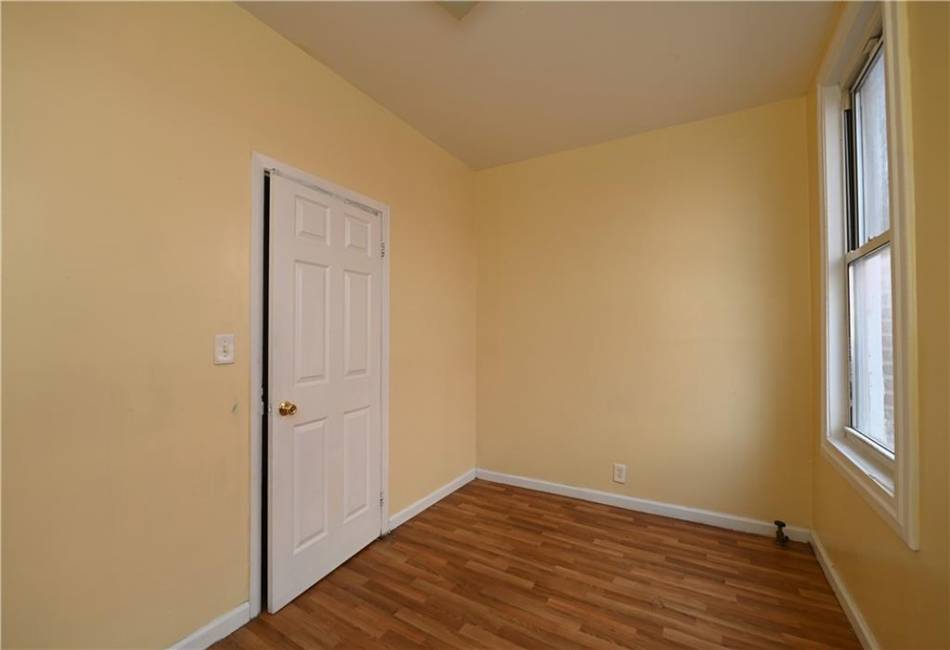 142 Neptune Avenue, Brooklyn, New York 11235, ,Mixed Use,For Sale,Neptune,485410