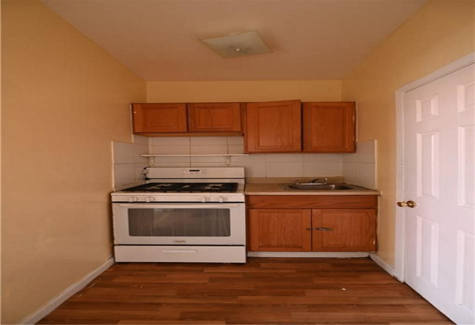 142 Neptune Avenue, Brooklyn, New York 11235, ,Mixed Use,For Sale,Neptune,485410