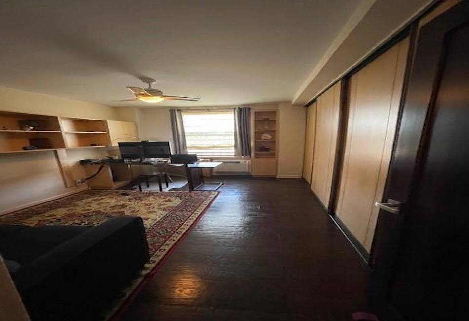 50 Brighton 1th Road, Brooklyn, New York 11235, 2 Bedrooms Bedrooms, ,2 BathroomsBathrooms,Residential,For Sale,Brighton 1th,486171