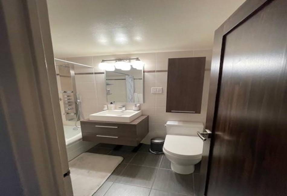 50 Brighton 1th Road, Brooklyn, New York 11235, 2 Bedrooms Bedrooms, ,2 BathroomsBathrooms,Residential,For Sale,Brighton 1th,486171