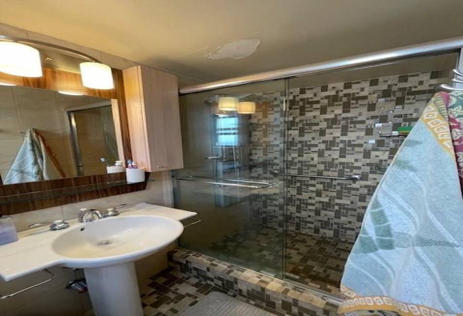 50 Brighton 1th Road, Brooklyn, New York 11235, 2 Bedrooms Bedrooms, ,2 BathroomsBathrooms,Residential,For Sale,Brighton 1th,486171