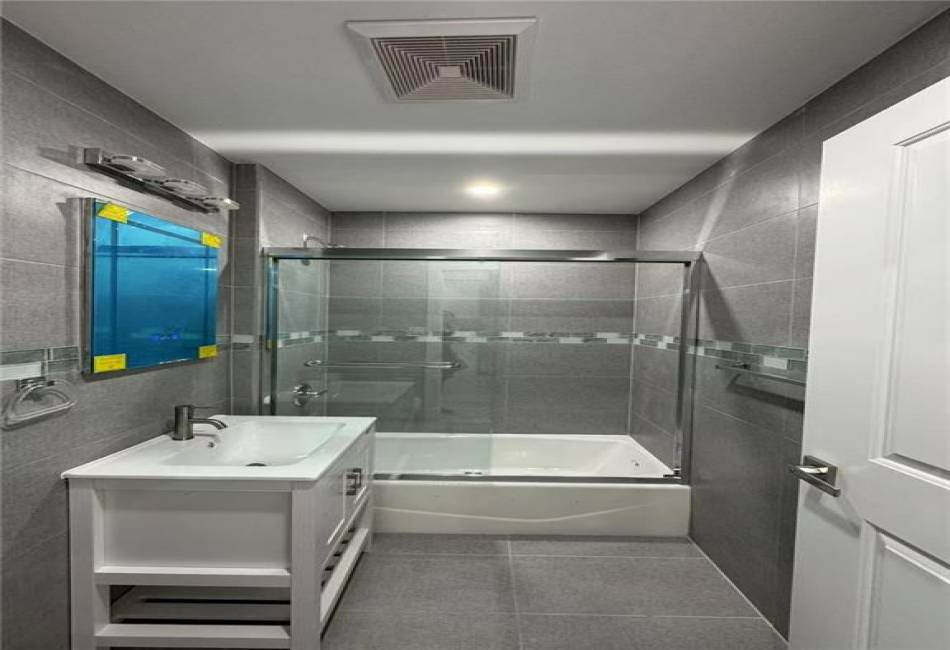 228 55th Street, Brooklyn, New York 11220, 1 Bedroom Bedrooms, ,1 BathroomBathrooms,Residential,For Sale,55th,486182
