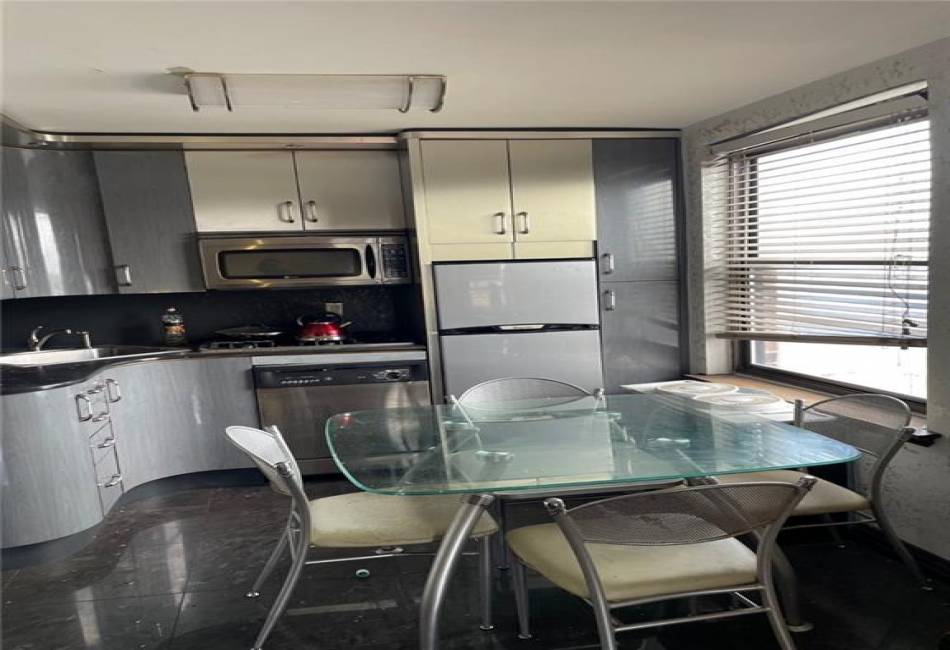 40 Brighton 1st Road, Brooklyn, New York 11235, ,1 BathroomBathrooms,Residential,For Sale,Brighton 1st,486251