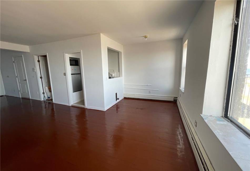 129 Beach 118th Street, Rockaway Park, New York 11694, ,1 BathroomBathrooms,Residential,For Sale,Beach 118th,486262