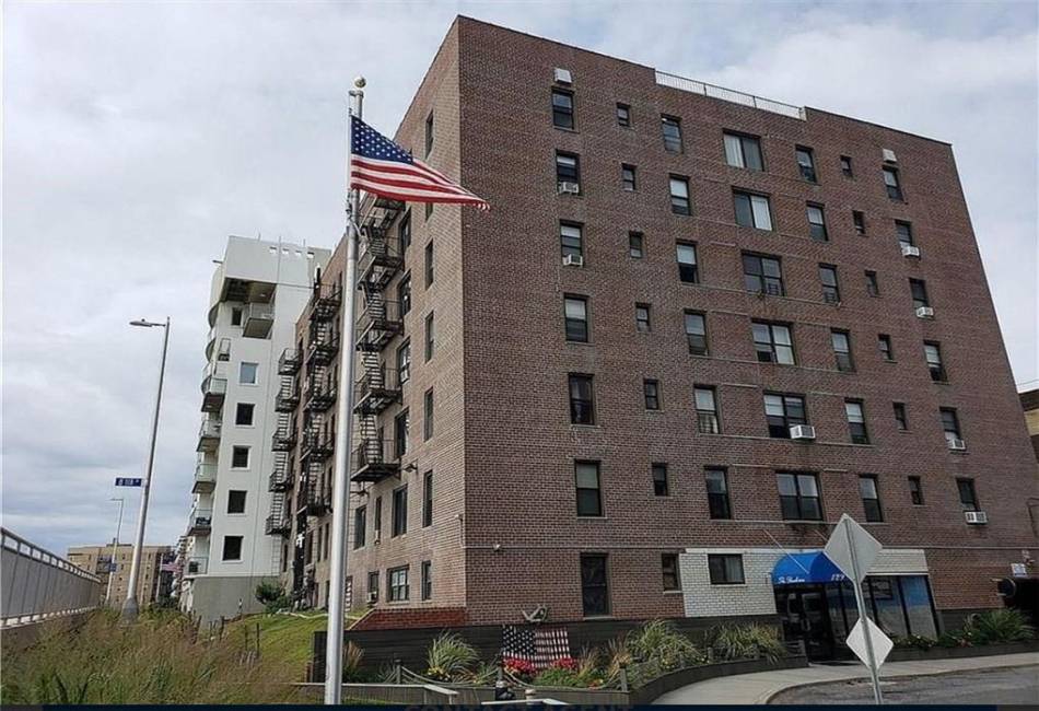 129 Beach 118th Street, Rockaway Park, New York 11694, ,1 BathroomBathrooms,Residential,For Sale,Beach 118th,486262