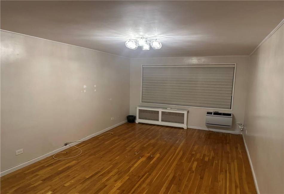 92-30 56th Avenue, Elmhurst, New York 11373, 1 Bedroom Bedrooms, ,1 BathroomBathrooms,Residential,For Sale,56th,486265