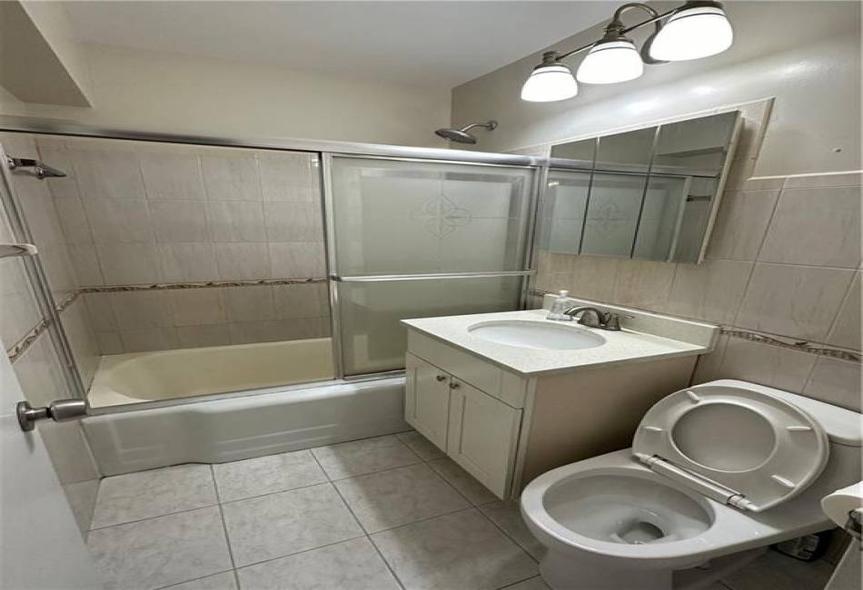 92-30 56th Avenue, Elmhurst, New York 11373, 1 Bedroom Bedrooms, ,1 BathroomBathrooms,Residential,For Sale,56th,486265