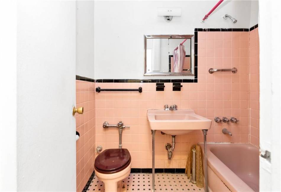 1213 Avenue Z, Brooklyn, New York 11235, ,1 BathroomBathrooms,Residential,For Sale,Avenue Z,486319