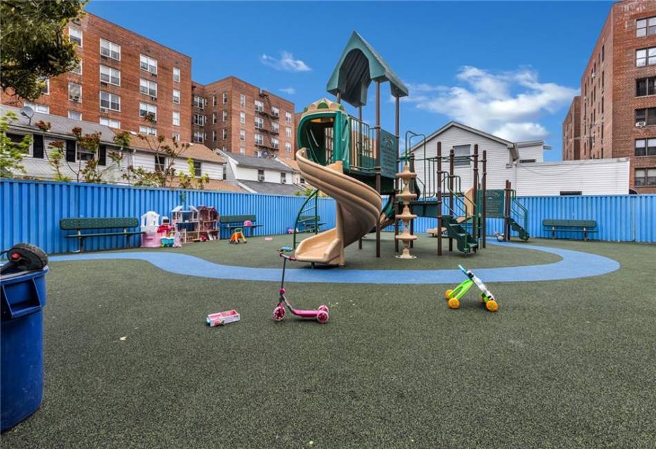 1213 Avenue Z, Brooklyn, New York 11235, ,1 BathroomBathrooms,Residential,For Sale,Avenue Z,486319