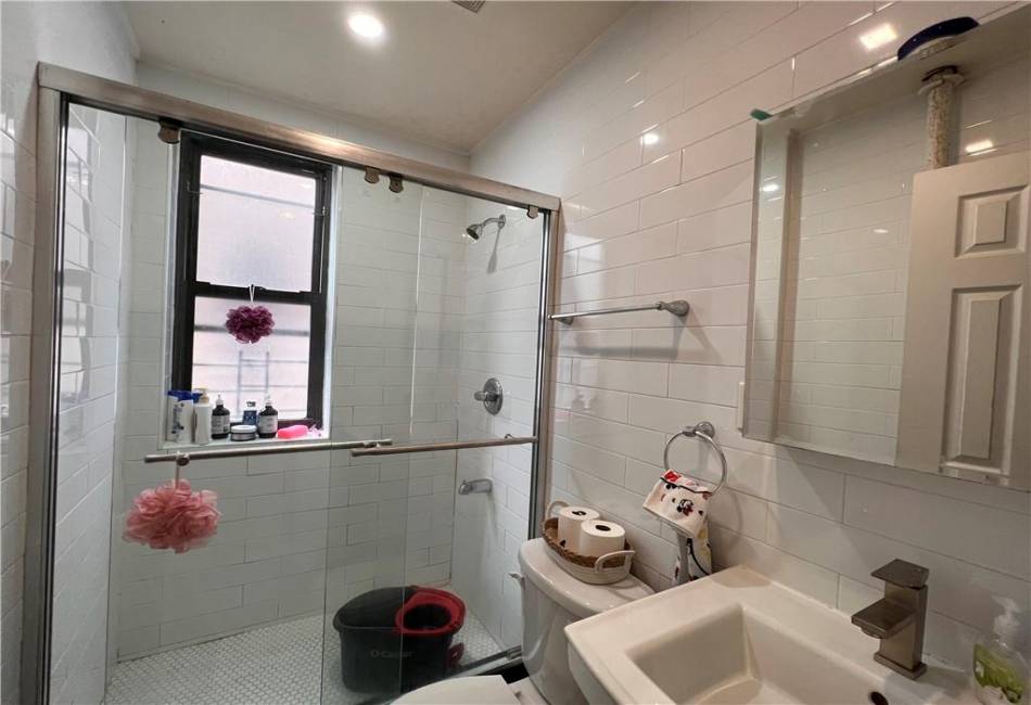 58 St Nicholas Avenue, Brooklyn, New York 11237, 8 Bedrooms Bedrooms, ,Residential,For Sale,St Nicholas,486401