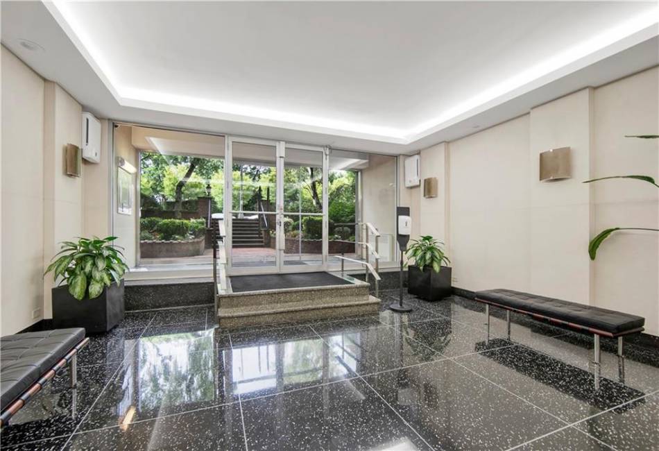 9411 Shore Road, Brooklyn, New York 11209, 1 Bedroom Bedrooms, ,1 BathroomBathrooms,Residential,For Sale,Shore,486378