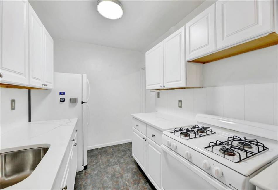 9411 Shore Road, Brooklyn, New York 11209, 1 Bedroom Bedrooms, ,1 BathroomBathrooms,Residential,For Sale,Shore,486378